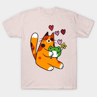 Calico Cat Loves Green Frog T-Shirt